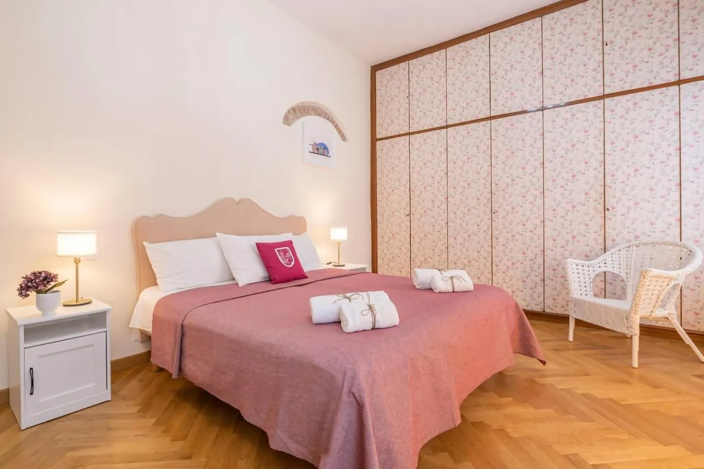 Konukevi Lh Casa Dora Otel Pisa İtalya