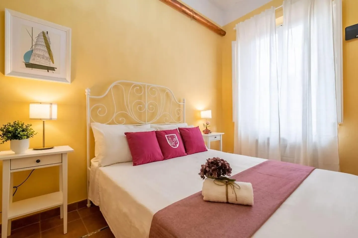 Lh Casa Dora Otel Pisa Konukevi