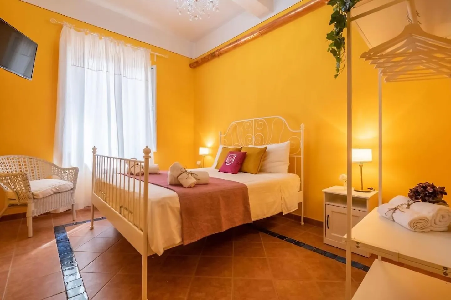 Lh Casa Dora Otel Pisa Konukevi